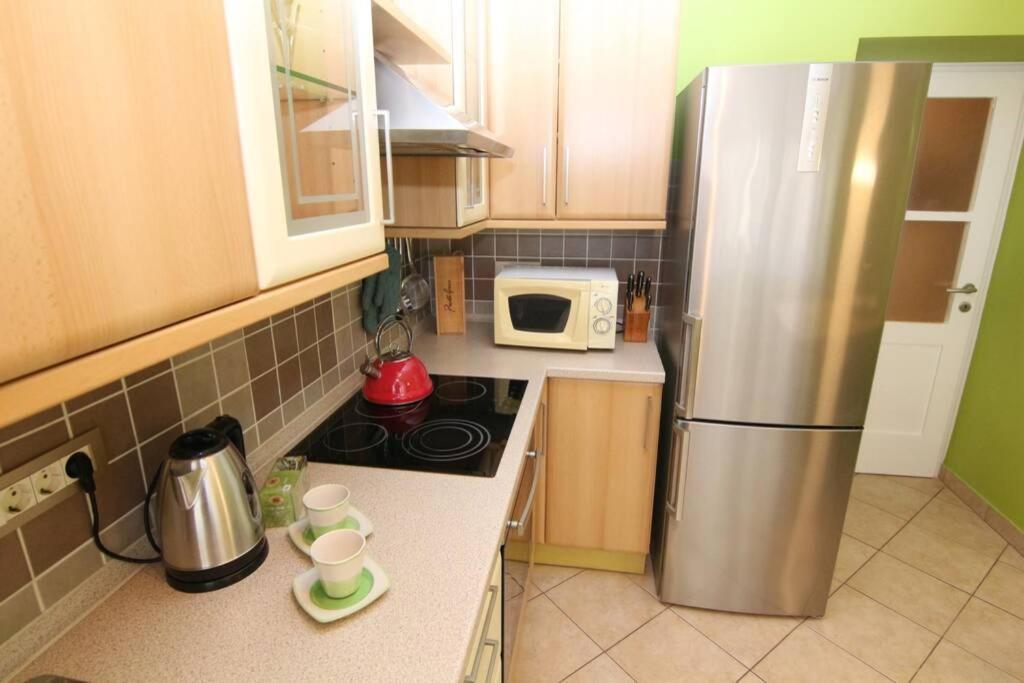 Fast Friend - Cozy Apartment In The Center With Private Garage Риека Экстерьер фото
