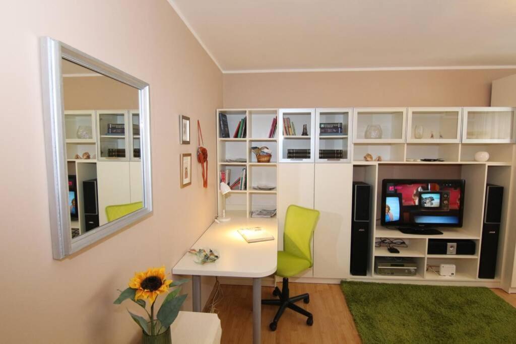 Fast Friend - Cozy Apartment In The Center With Private Garage Риека Экстерьер фото