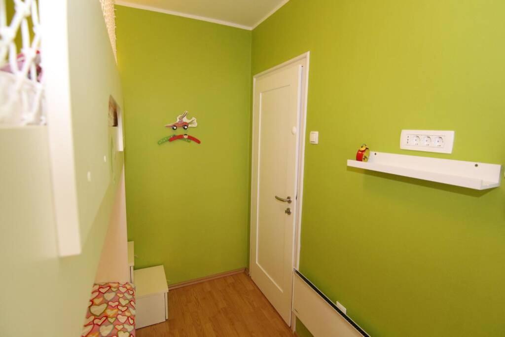 Fast Friend - Cozy Apartment In The Center With Private Garage Риека Экстерьер фото