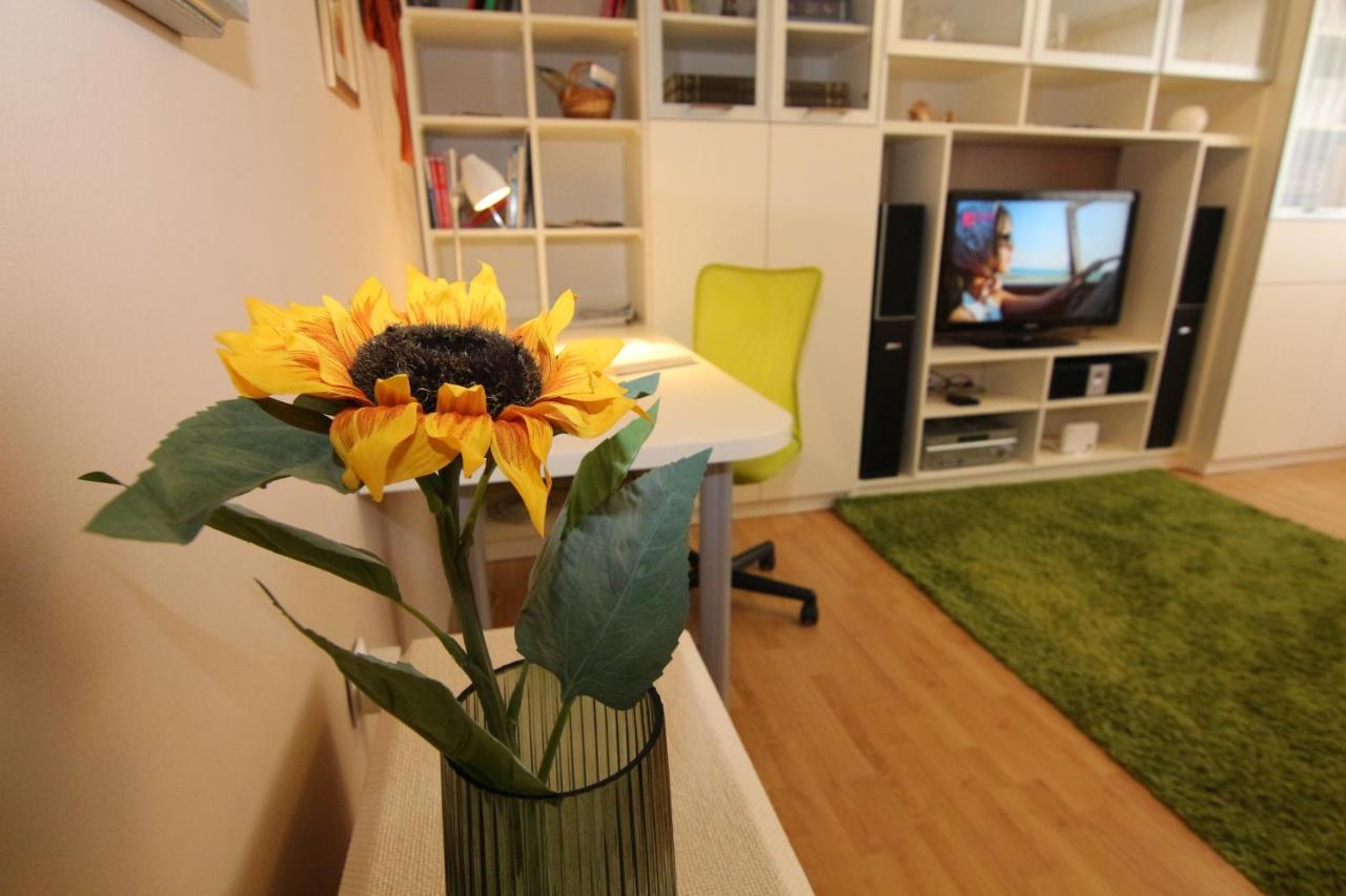 Fast Friend - Cozy Apartment In The Center With Private Garage Риека Экстерьер фото